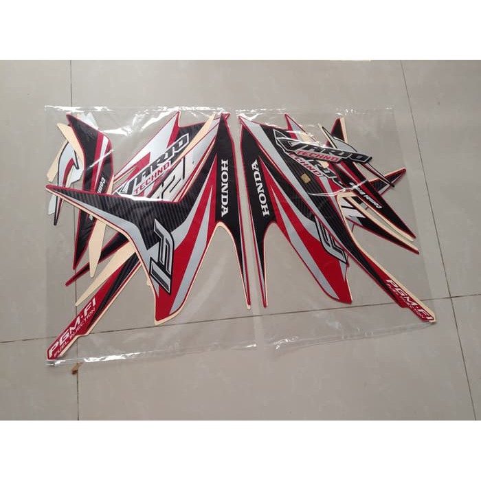 Sticker standart ori motor / Stiker Bodi & Lis Body & Striping Vario 125 2014 Techno Merah Full