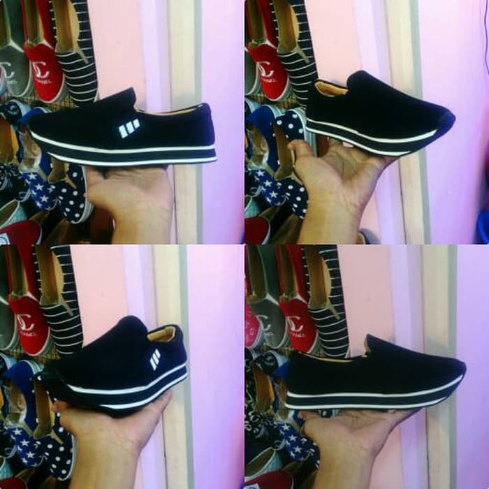 TERBARU>>> Sepatu Lari / Sepatu Wanita / Sepatu Kets /Adidas Hitam Polos Rep MURAH BANGET