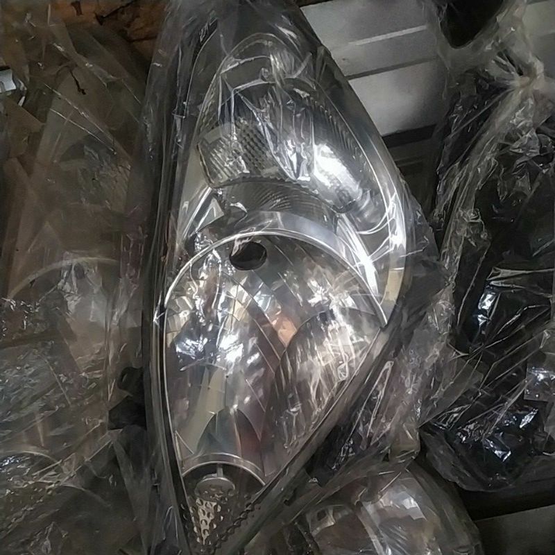 Headlamp Innova 2005-2010 sebelah kiri