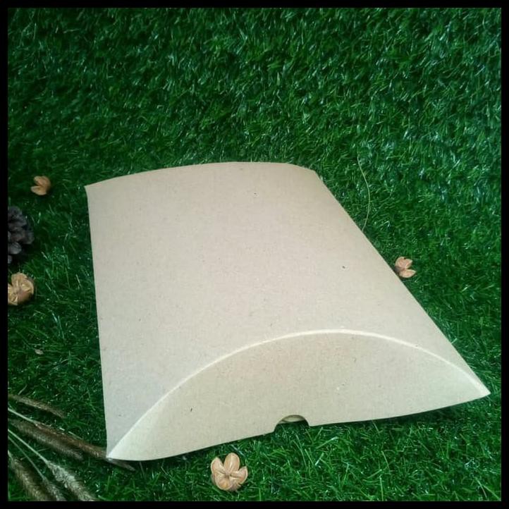 

Hot Hot Promo Pillow Box/Kotak Kado Soft Board 300 Gr,Ukuran 22 X 17 X 4,5 Cm