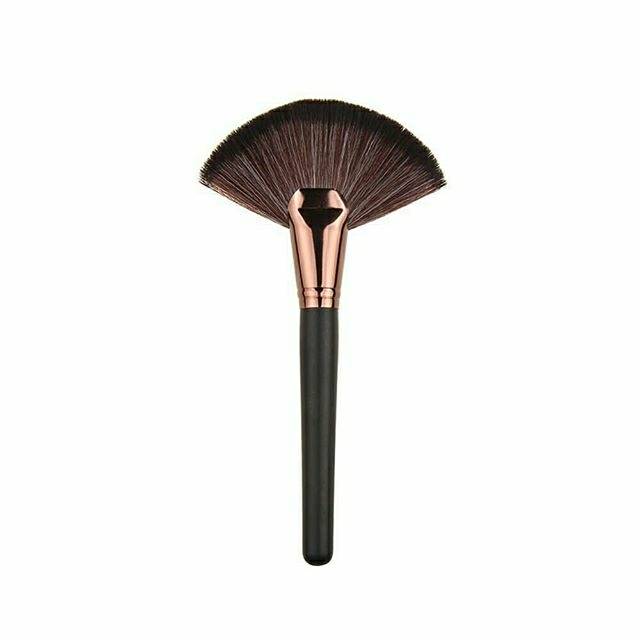 FAN BRUSH