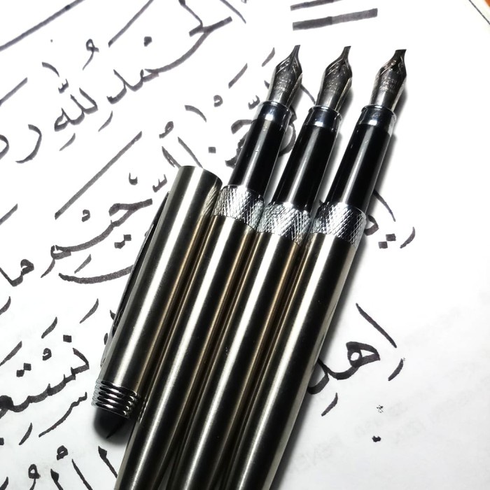 

kaligrafi-perlengkapan- iridium pen / pulpen kaligrafi / fountain pen / pena kaligrafi - titanium