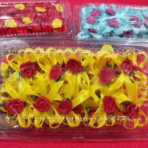 

Bunga Panitia isi 50pcs (Dapat Peniti Terpisah)