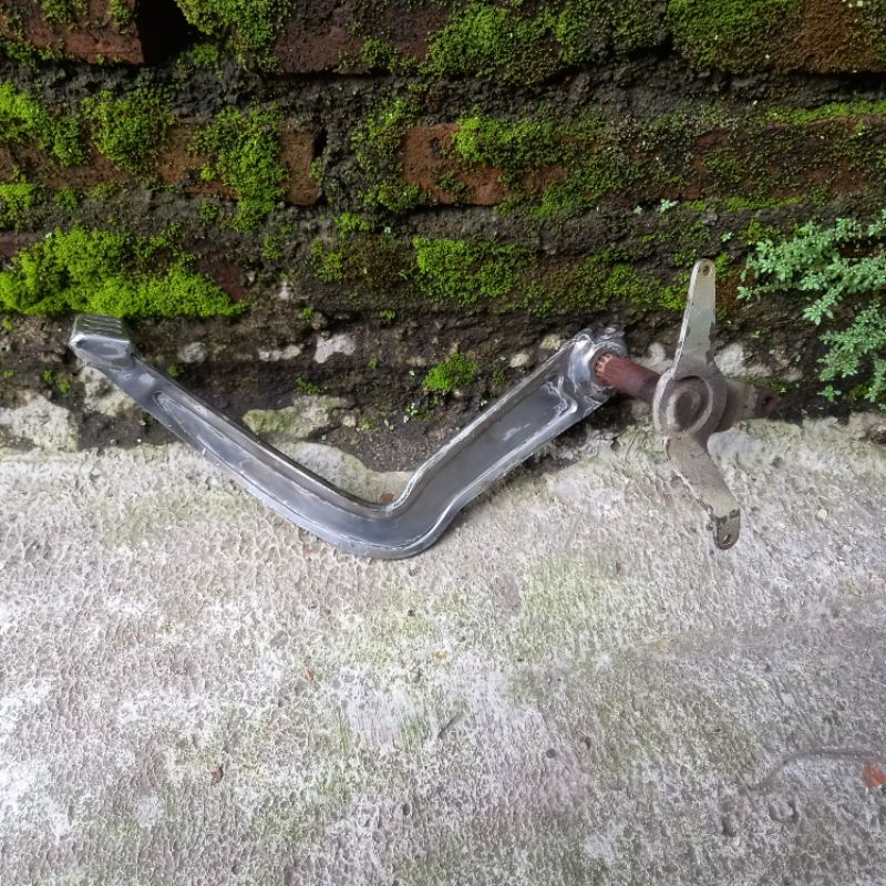 Pedal rem tuas rem pijakan kaki set ass rem motor suzuki satria 2 tak lumba hiu DD Double Disk Origi