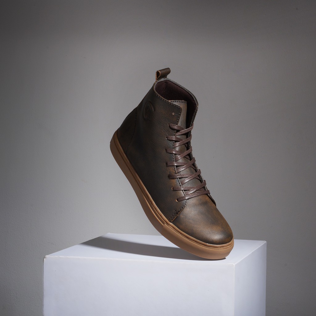 [KLAIM VOUCHERNYA] MAGNUS CAMEL SEPATU BOOTS KULIT GREATA