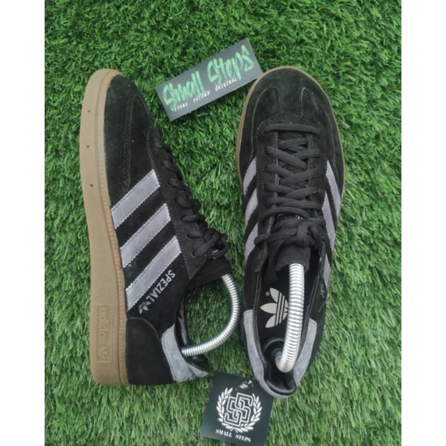 Adidas spezial