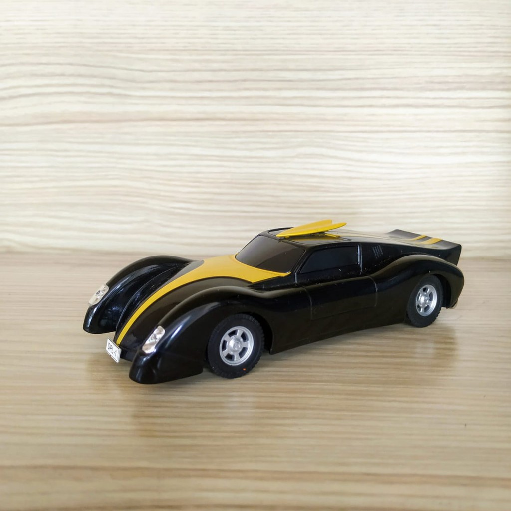 Diecast Mobil Batman Automobilia Detective Comics 1:43 (Z3)