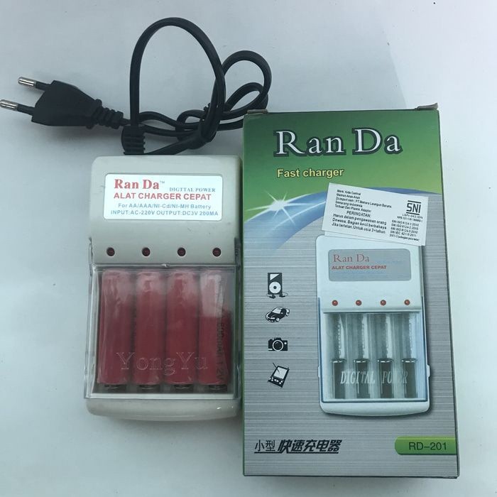 Charger Randa RD-201 AA / AAA 4Slot + batre kuning 700mAh 4pcs