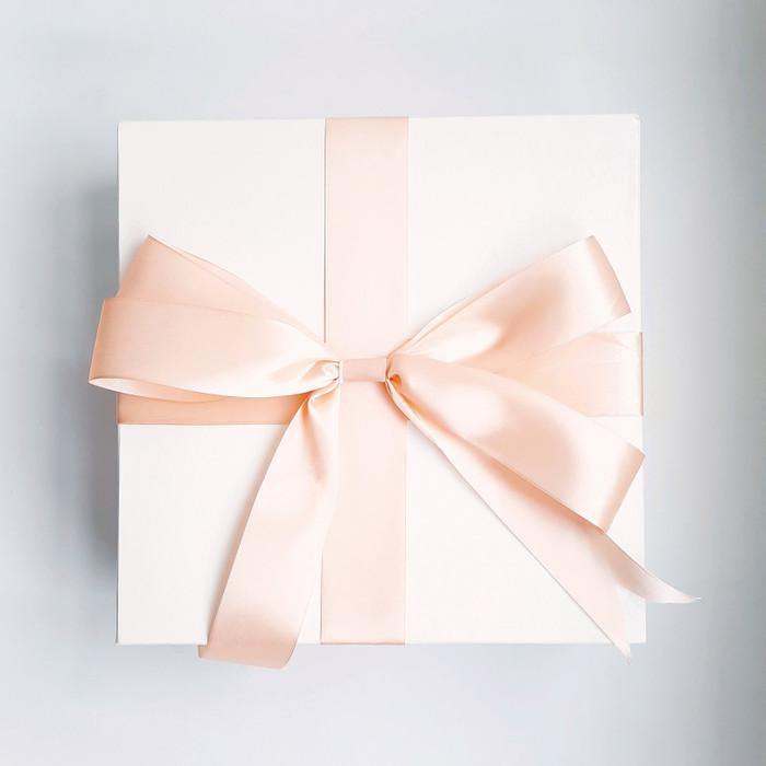 

PROMO - TEMA Tea - Gift Wrap Box / Bungkus Kado - Cream, L