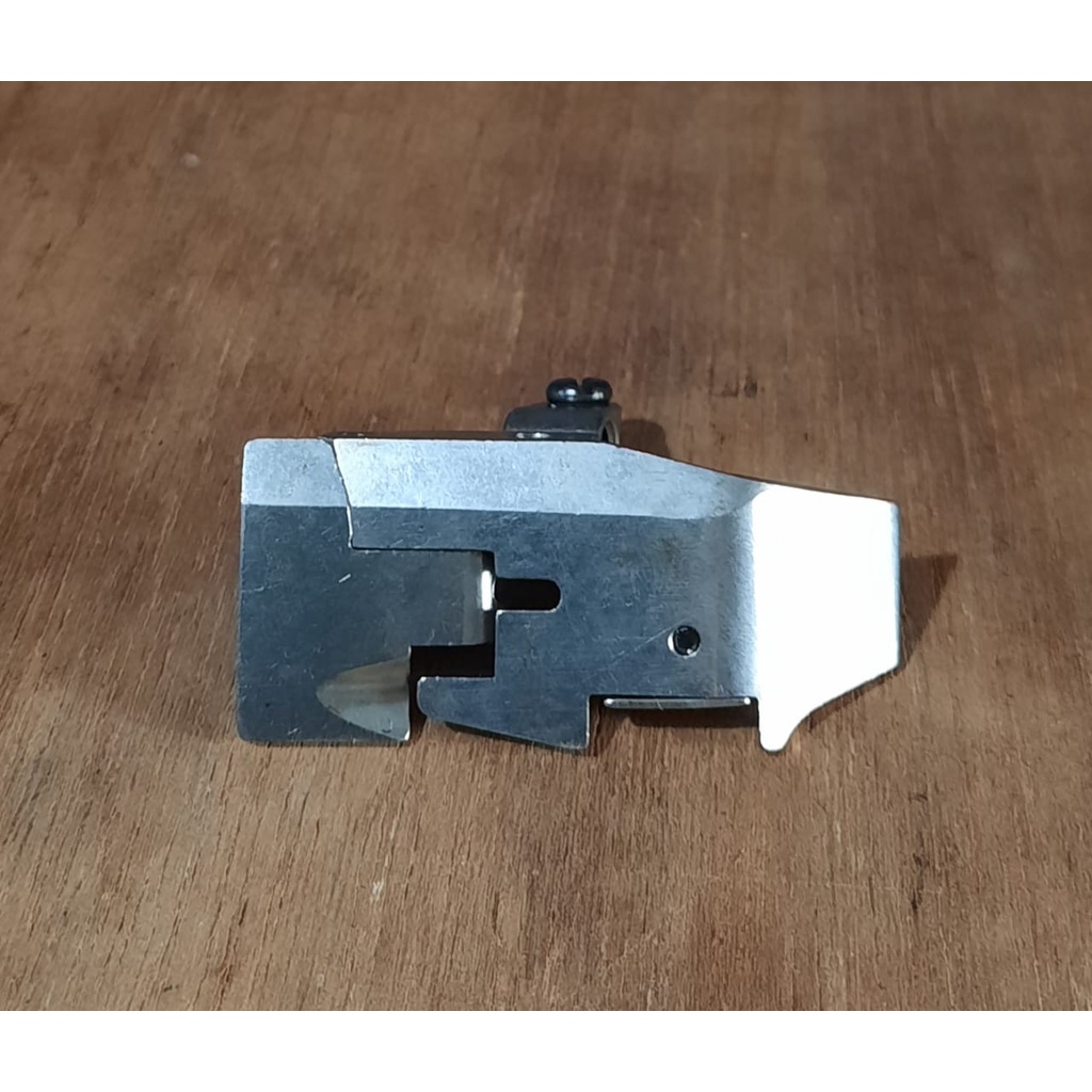 P502 Presser Foot 757 / Sepatu Mesin Obras Benang 5