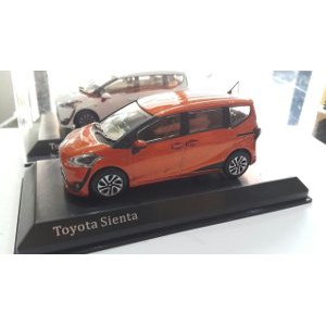 Promo Diecast   Miniatur mobil TOYOTA Sienta  Skala 43 Limited