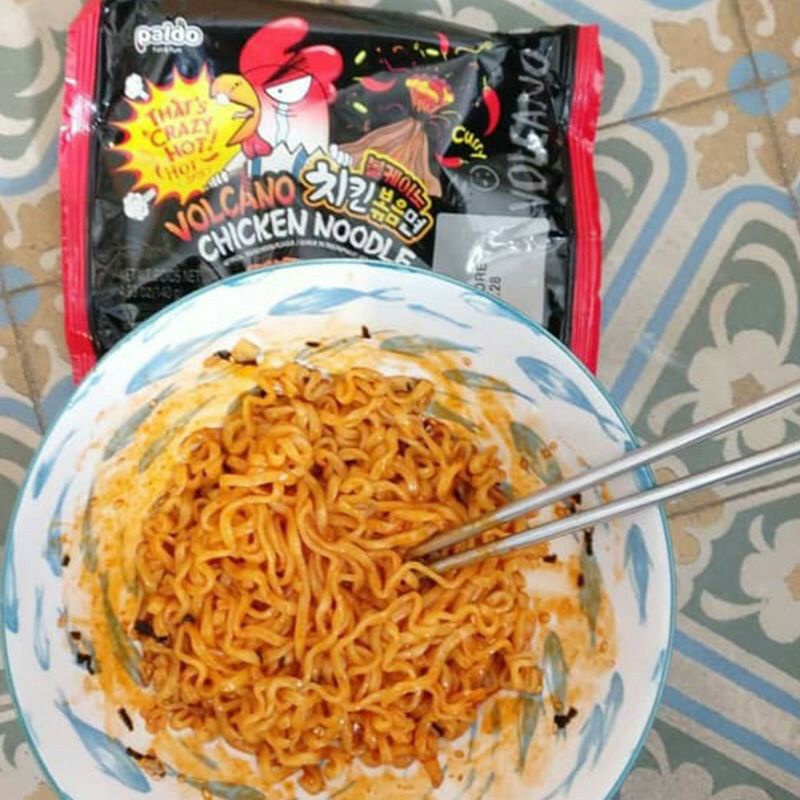 

PALDO Volcano Chicken Noodle 130 g | Mie Instan Korea Super Spicy