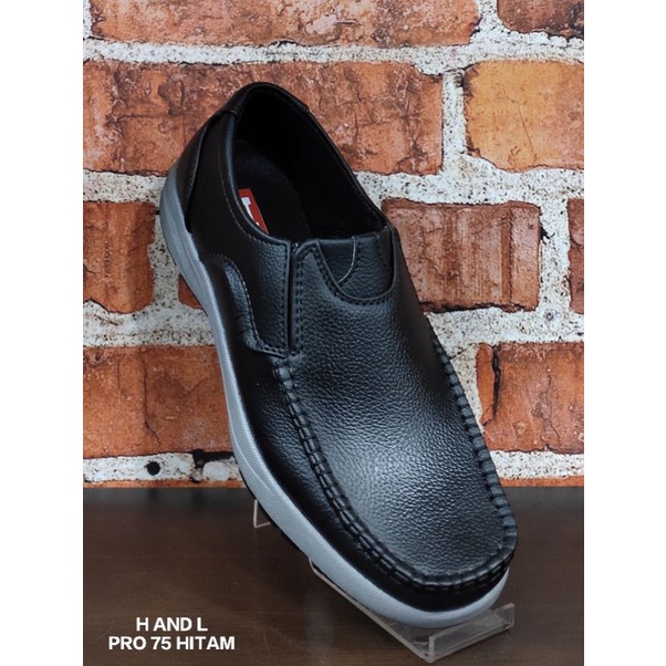 sepatu pria , sepatu cowok , sepatu casual / formal  H&L