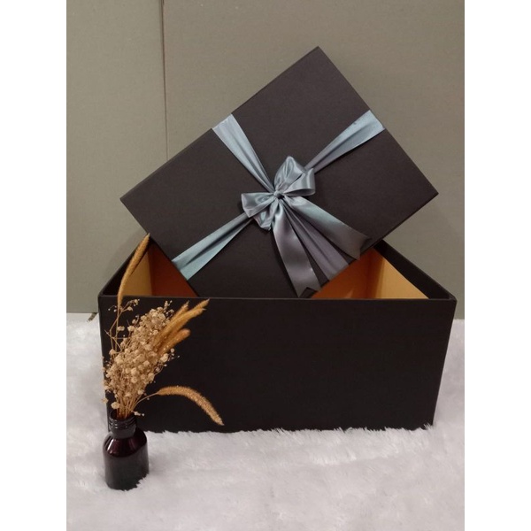 

Kotak Hadiah / Kotak Kado / 40x30x15cm / Berpita