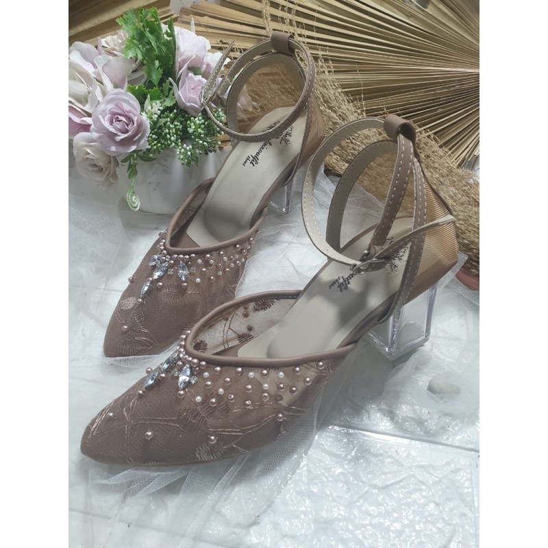 sepatu v mocca tali jaring 7cm kaca