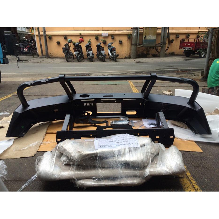 *Otomotif* Bumper depan forest hilux revo