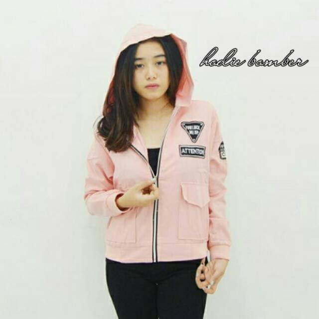 Hodie Bomber