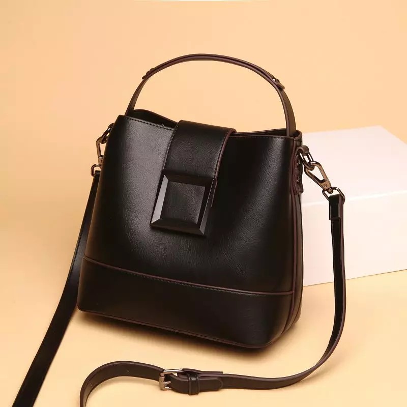 Tas Selempang Wanita Terbaru / Tas selempang Wanita Kekinian / Tas Selempang Wanita Remaja