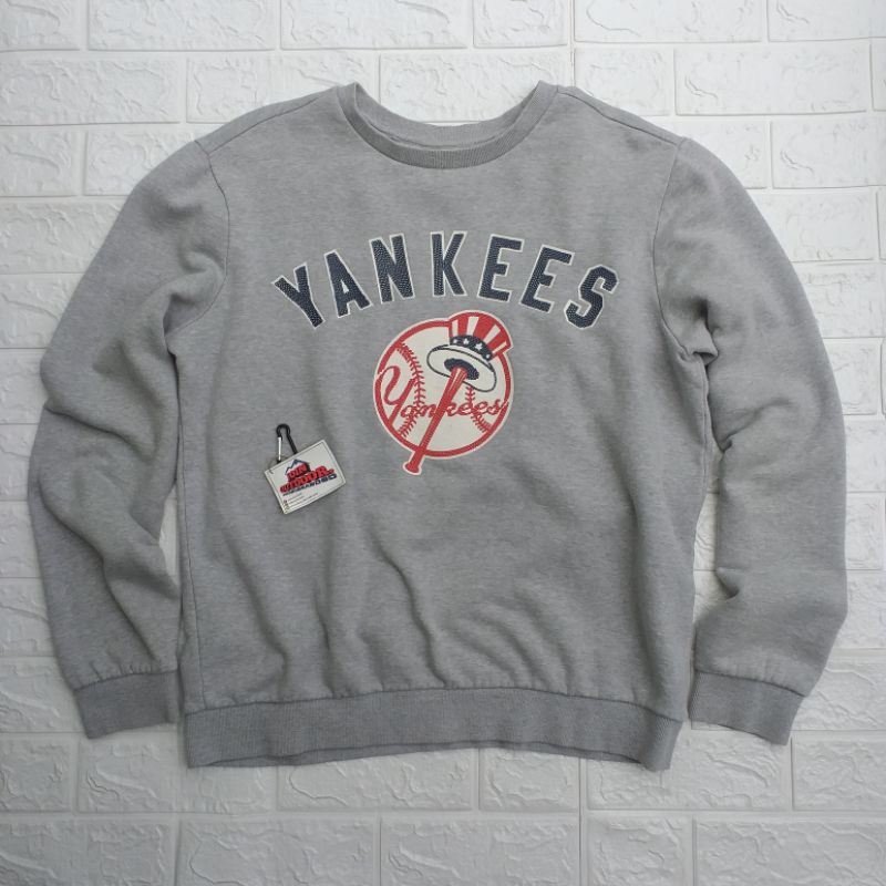 crewneck yankees mlb second