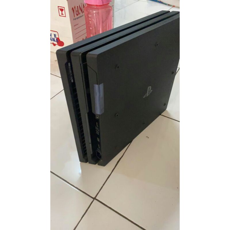 PS 4 Pro 1TB full set masih mulus second dapet coolernya atau pendingin