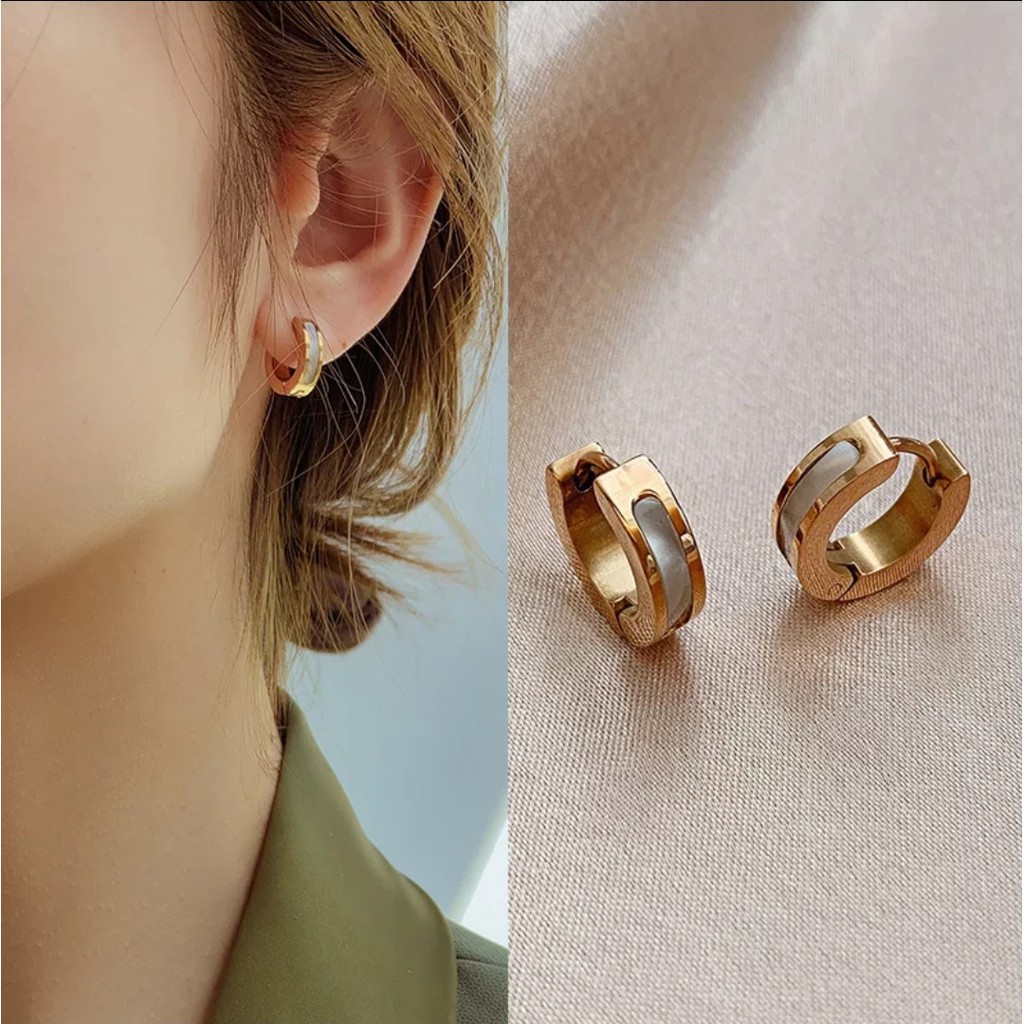 Anting Jepit Titanium Hitam/Putih Round Hoop Shell Warna Stell Rose Gold, Gold dan Silver