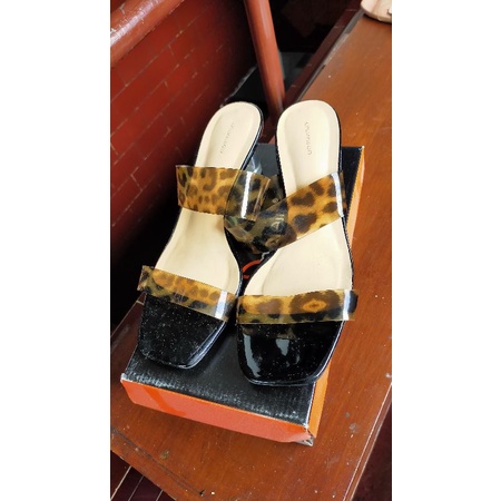sandal urban n co