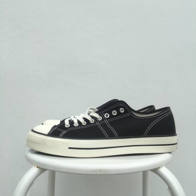 lucky star converse