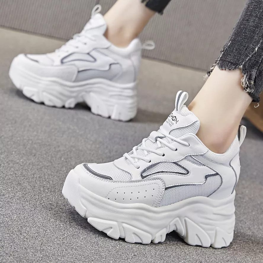 PANDA - SEPATU SNEAKER TINGGI WANITA KOREA PUTIH LIST WARNA