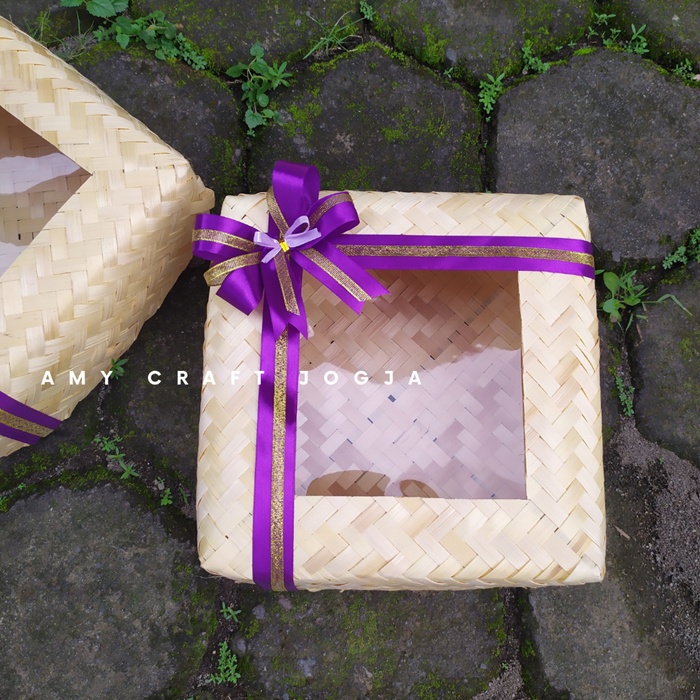 

TERBARU besek warna Sepasang Besek 20 x 20 x 8 cm Mika+Pita Blicing/ besek pipithi/ bakul anyaman bambu/ bakul hias/ bakul unik/ bakul bambu besek/ besek jogjakarta GROSIR