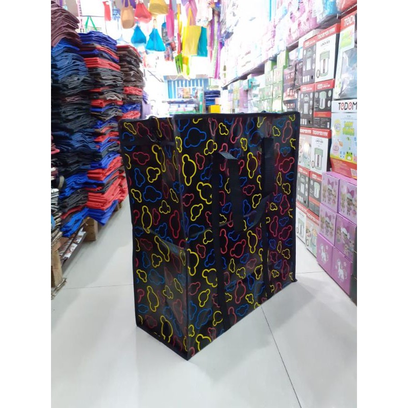 # TAS BAHAN TERPAL PLASTIK NO 3 ( 45 X 50 X 19 CM )