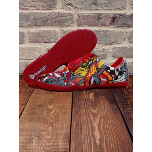 sepatu futsal ortuseight grade ori