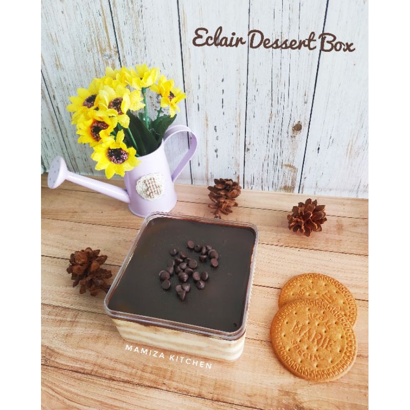 

ECLAIR DESSERT BOX