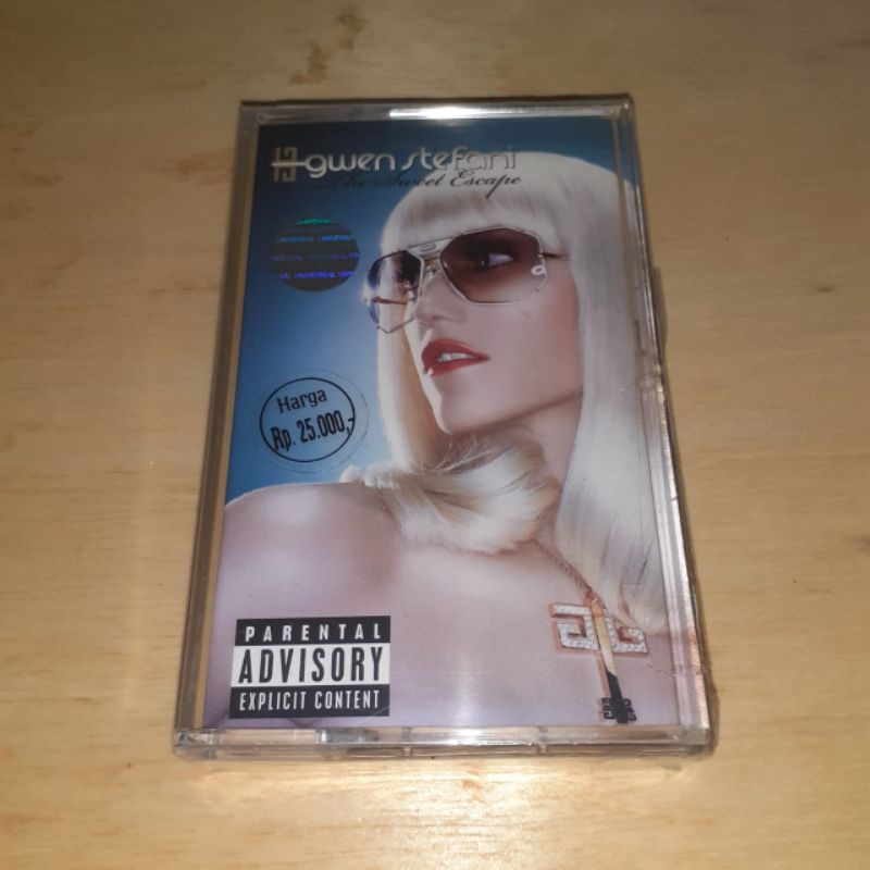 Kaset GWEN STEFANI - The Sweet Escape