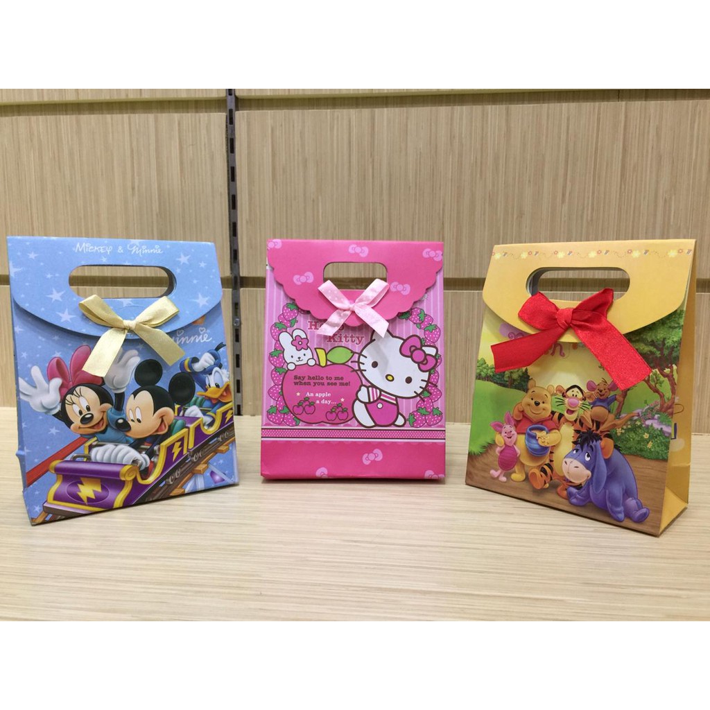 

Paper Bag - Paper Bag Mix Perekat Kecil (16.4 x 12.3 x 6cm)