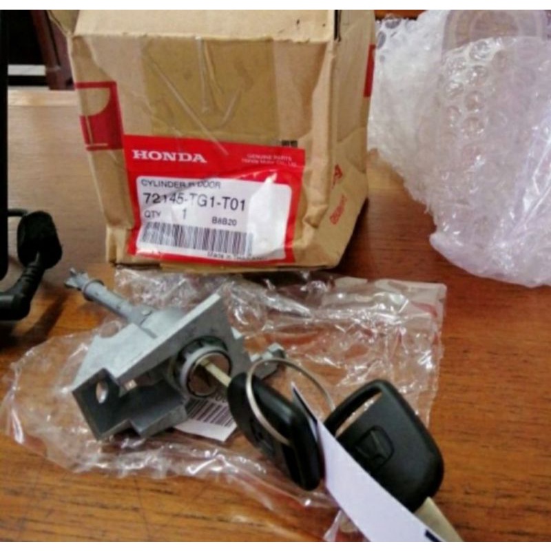 Cylinder Door Lock Kunci Pintu Depan Kanan Honda Brio, Mobilio, BRV
