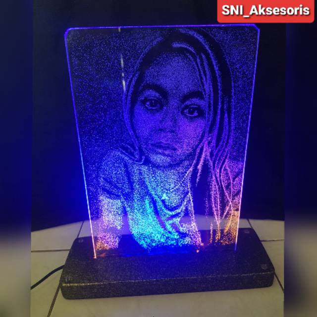 Lukisan Grafir Kaca Lampu LED