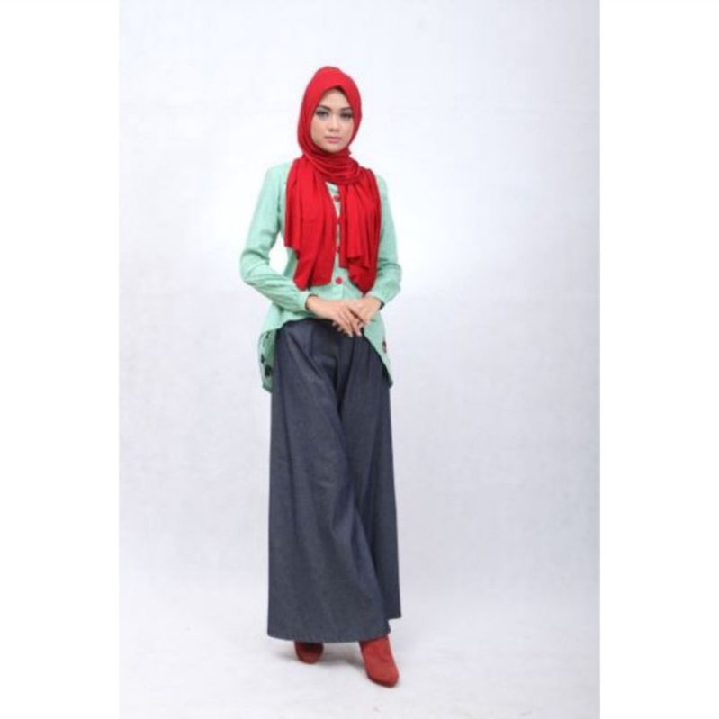 Atasan Wanita Dannis