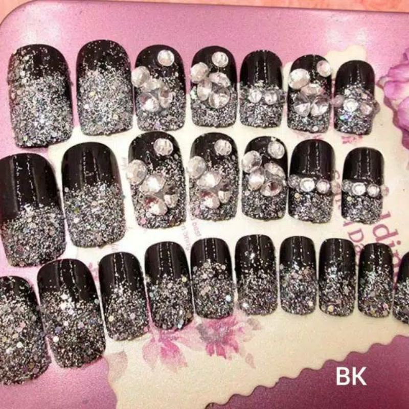 Kuku Palsu// Fake Nail Wedding