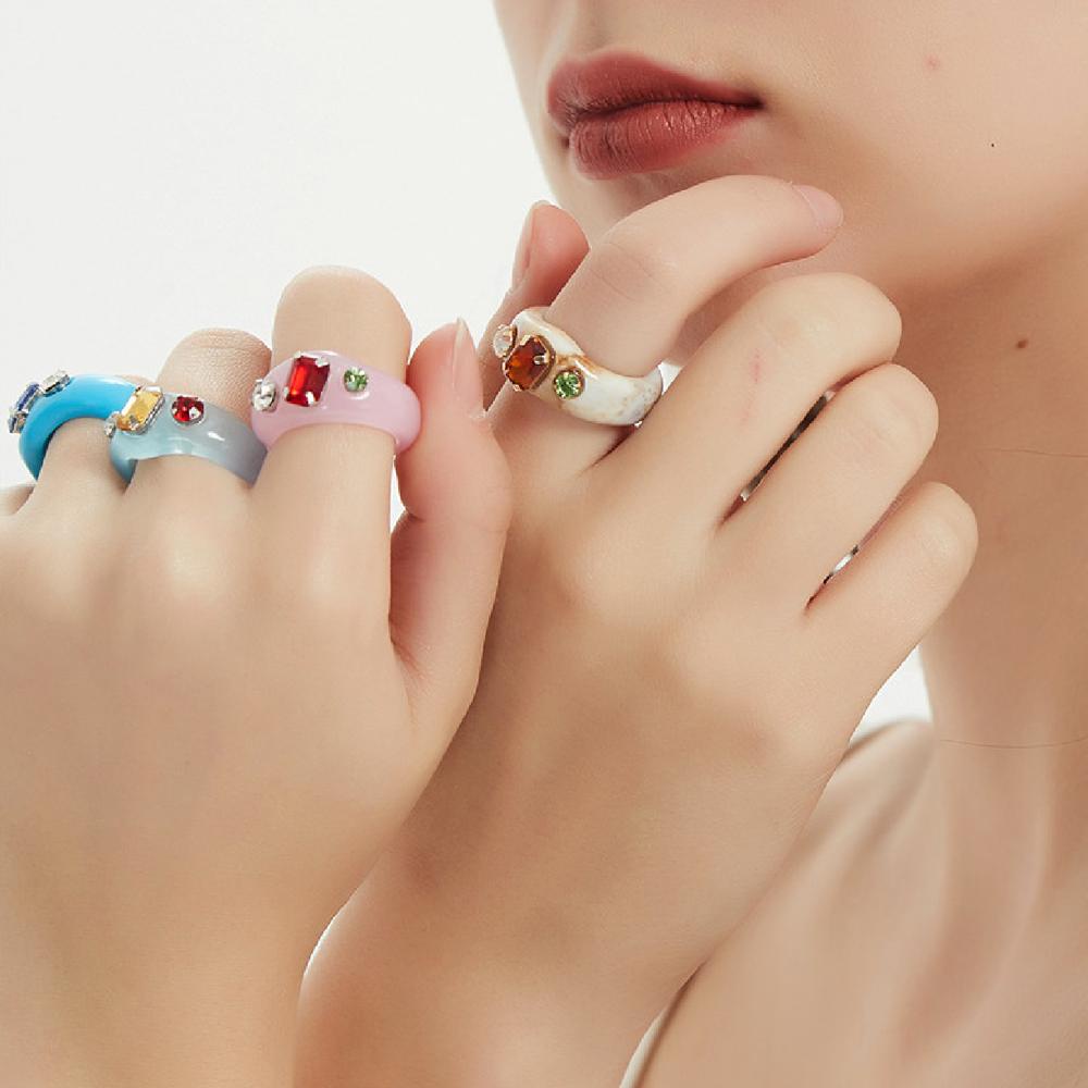 Needway Cincin Jari Trendi Perhiasan Fashion Wanita Berlian Imitasi Gadis Akrilik Geometris