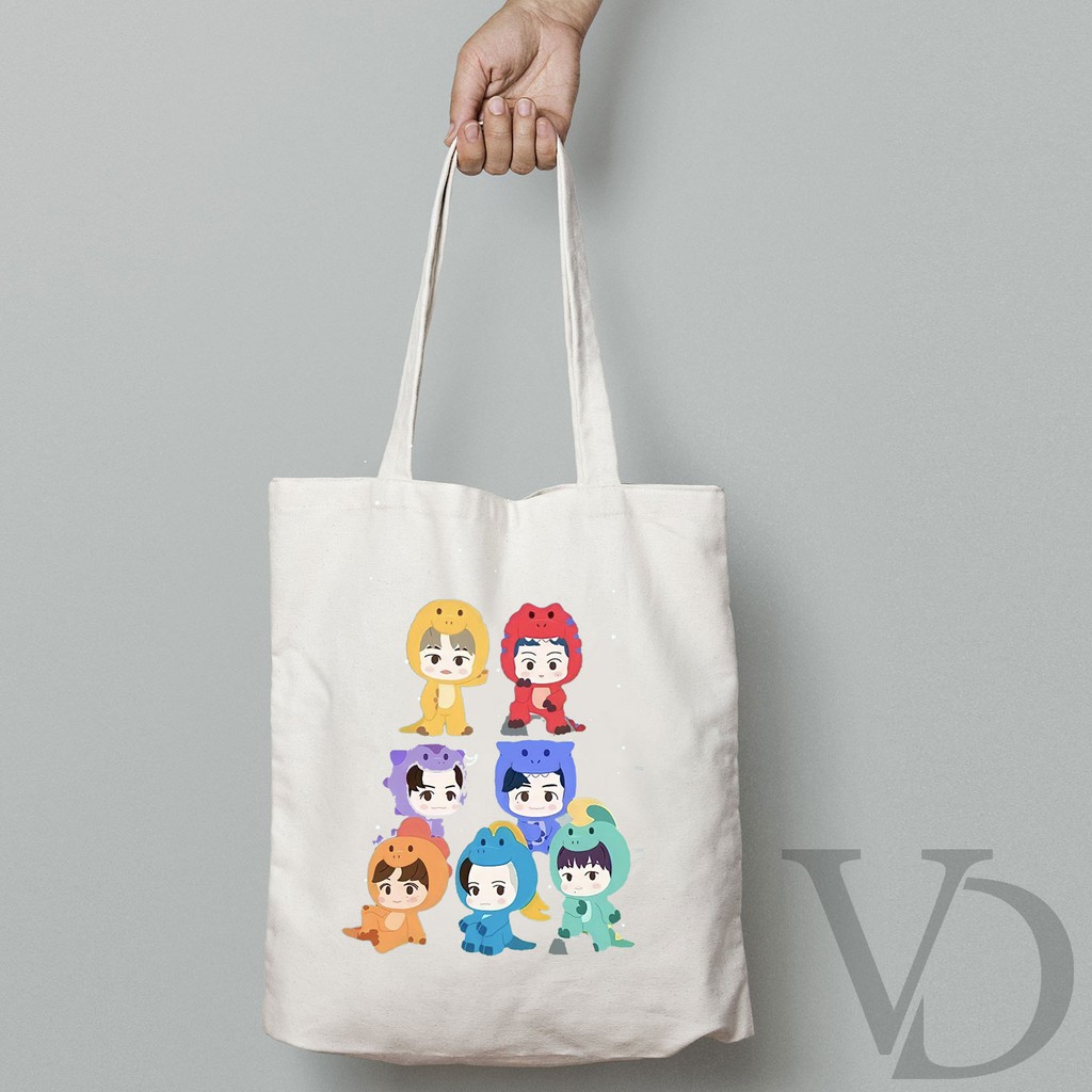 NCT DREAM DINO /TOTE BAG MOTIF NCT REX / KPOP TOTE BAG / TAS BELANJA MOTIF KOREA