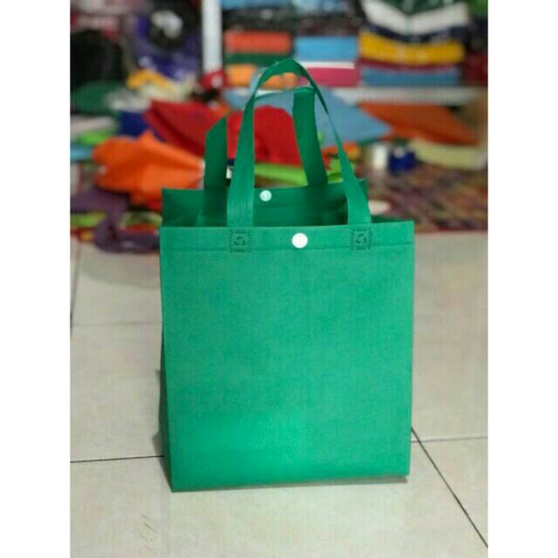 

Goodie bag syukuran polos alas 20