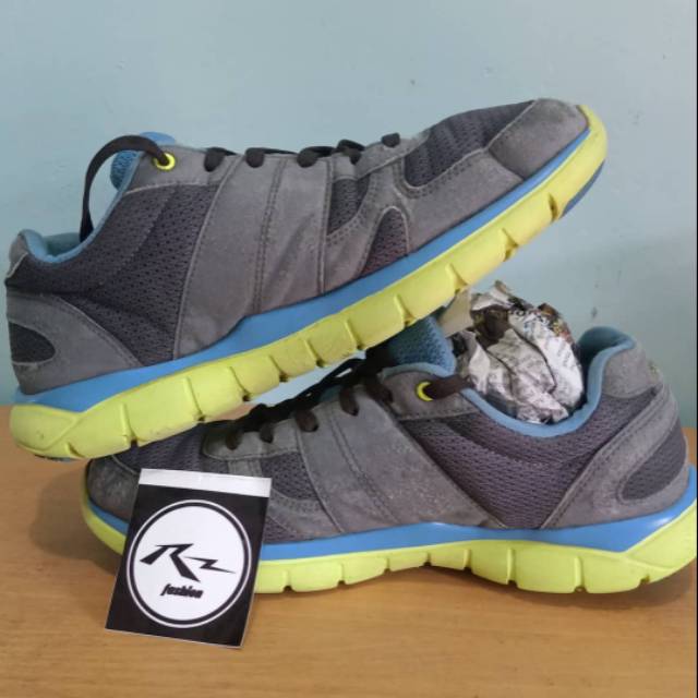 Sepatu prospecs second