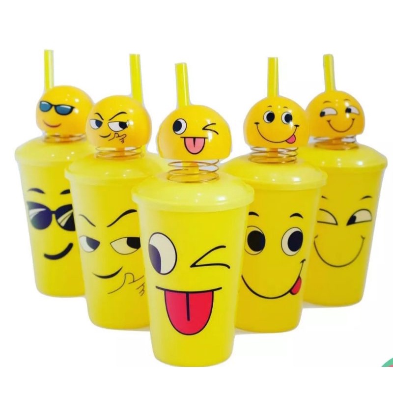 Gelas minum karakter emoji unik dan lucu