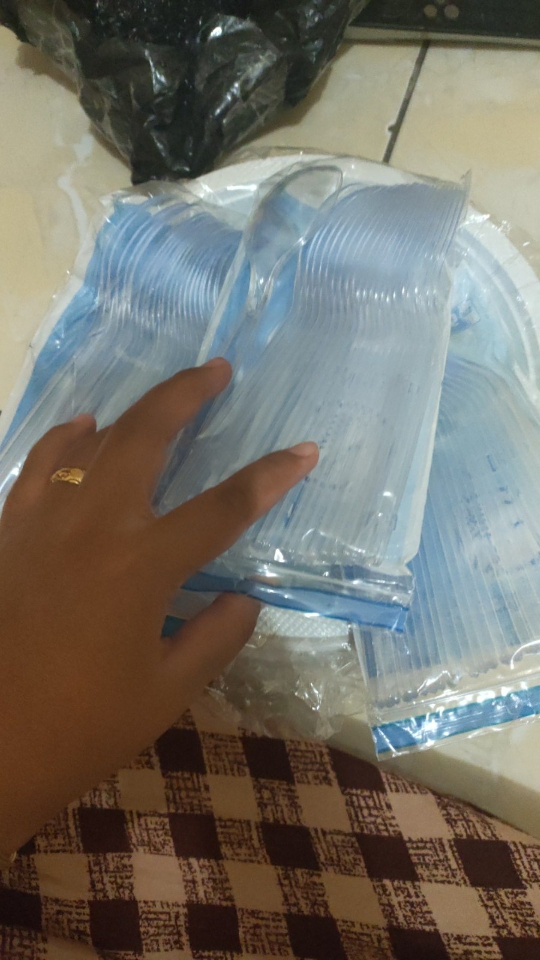 Piring Plastik Putih Susu P9 Besar Large Kue Ultah