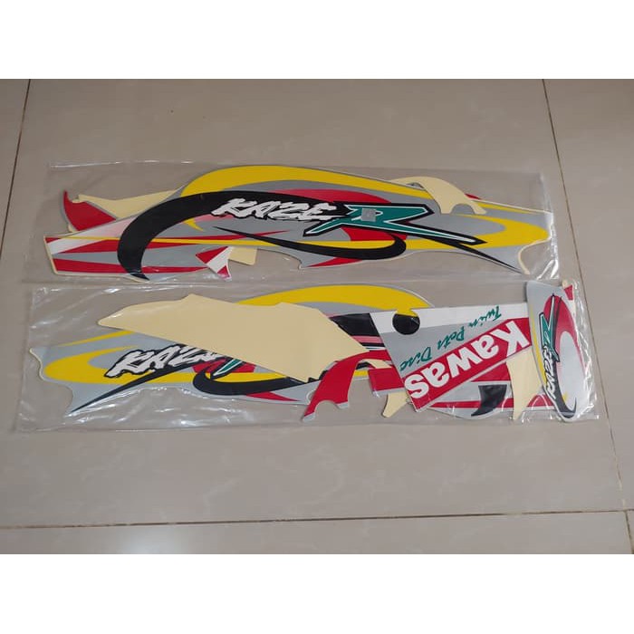 Murah Stiker Bodi   Lis Body   Striping Kaze R 2002 Silver Berkualitas