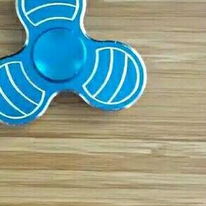 ☛ FIDGET HAND SPINNER FINGER GYRO - Biru ❄