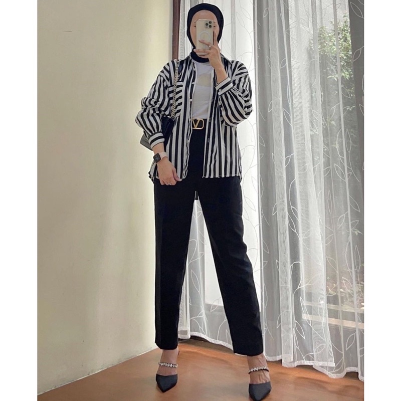 BEFAST - ZRD OOTD Kemeja Wanita TINA /  VENYA KEMEJA STRIPE Kemeja Garis Jumbo / Kemeja Oversize Wanita / Atasan Kemeja Lengan Panjang / Fashion Kerja Wanita / Hem Motif Garis-Garis / Pakaian Casual Wanita Kekinian / Kemeja Bisa Di Jadikan Outer / Trendy