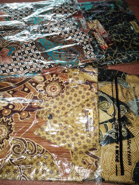 Hem Batik Pria / Kemeja / Atasan Seragam / Ecer Grosir Batik Solo Murah / Minu Akar