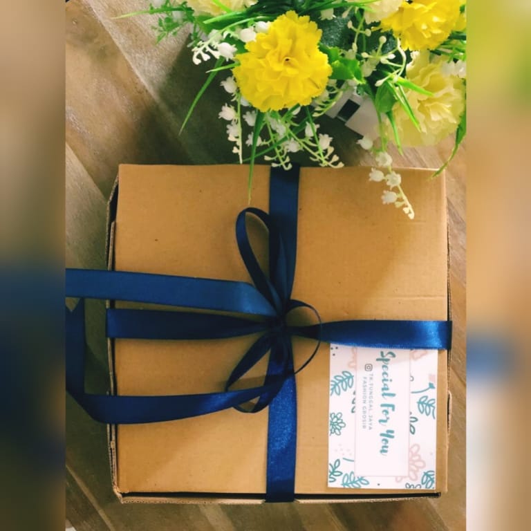 

BUNGKUS KADO/HAMPERS