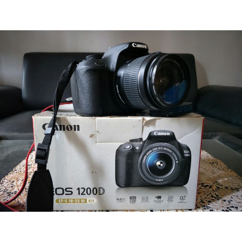 KAMERA CANON EOS 1200D LENS 18-55 MM IS III BEKAS MULUS JARANG DIPAKAI